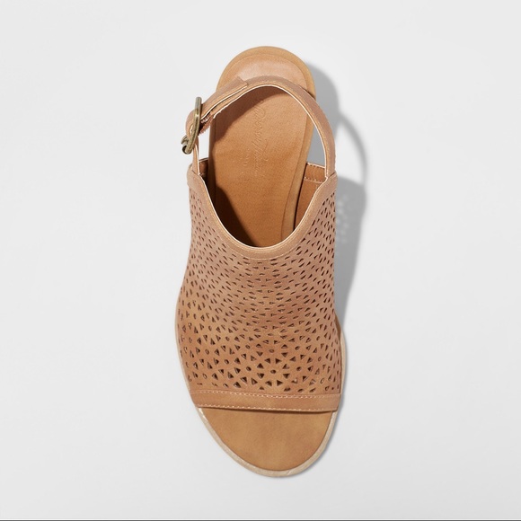 Chestnut Tan Brown Slingback Cut Ankle Booties NWT - Picture 3 of 3